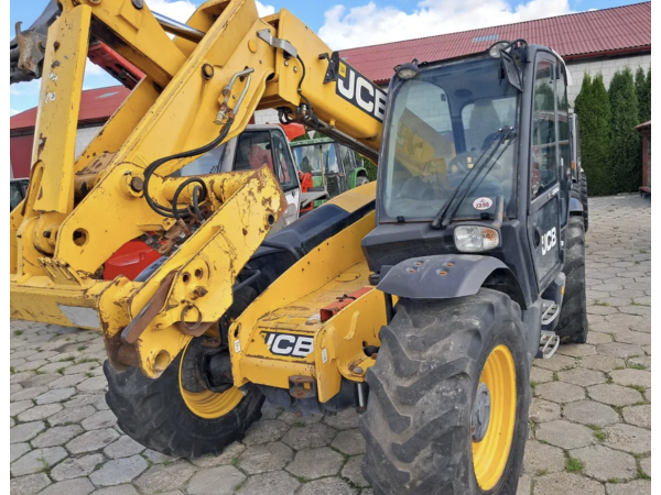 Телескопічний навантажувач JCB 531-70 (2013)