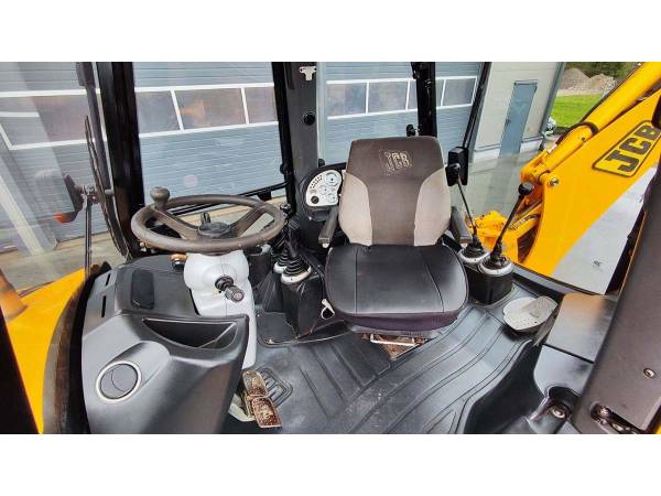 Экскаватор-погрузчик JCB 4CX (2003)