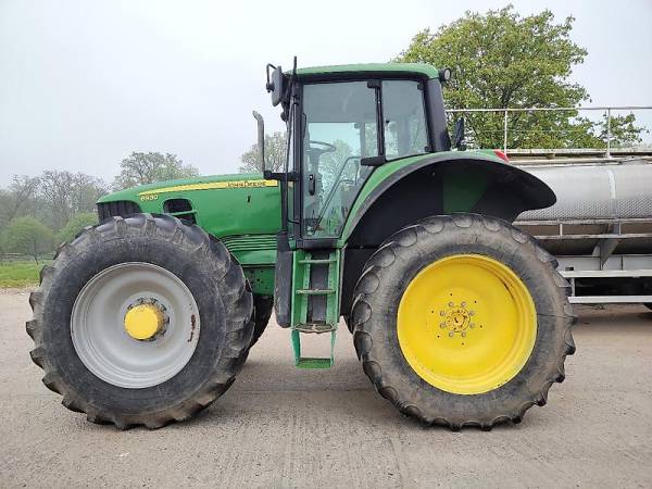 Трактор John Deere 6930 (2008)