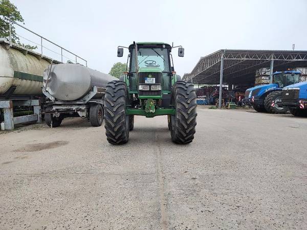 Трактор John Deere 6930 (2008)