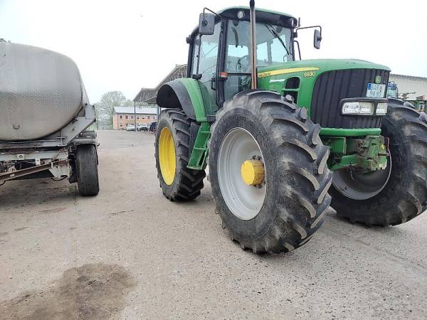 Трактор John Deere 6930 (2008)