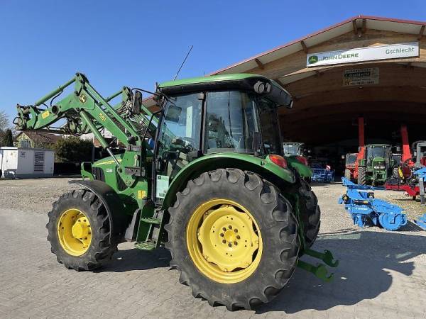 Трактор John Deere 5620 (2005)
