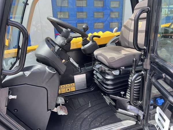 Навантажувач JCB 541-70 Agri (2017)