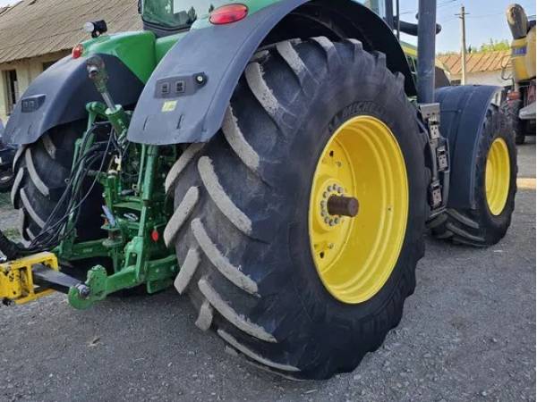 Трактор John Deere 7250R (2015)