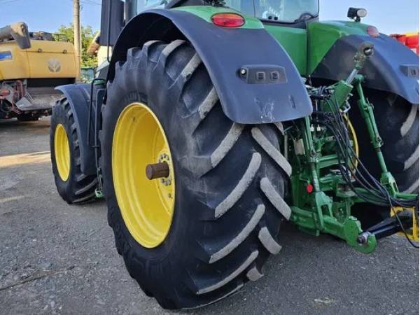 Трактор John Deere 7250R (2015)