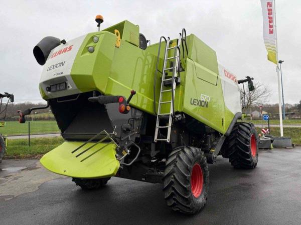 Комбайн Claas Lexion 670 Montana (2015)