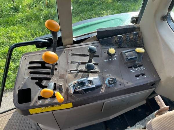 Трактор John Deere 6210 SE (1999)