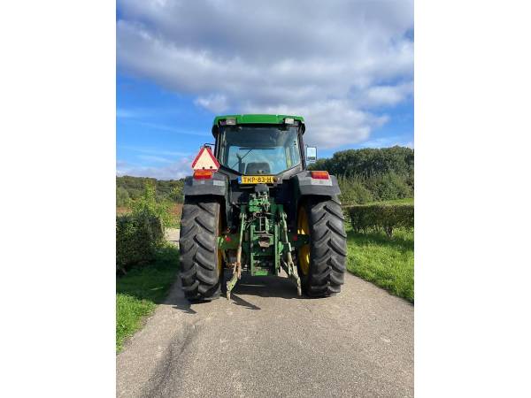Трактор John Deere 6210 SE (1999)