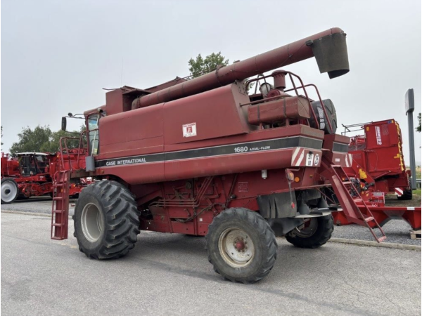 Комбайн Case IH Axial 1680 (1992)