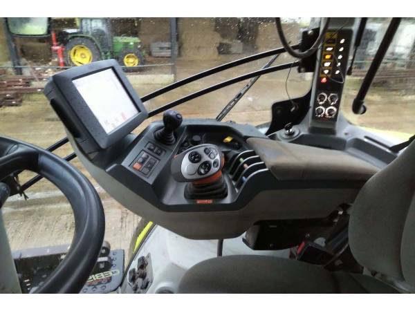Трактор Claas Axion 850 (2015)