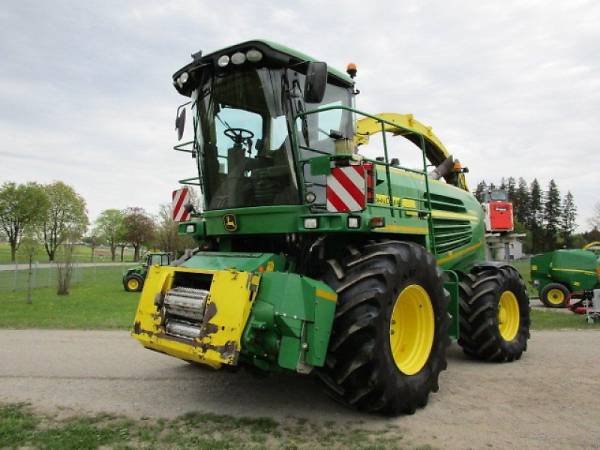 Кормоуборочный комбайн John Deere 7350i (2008)