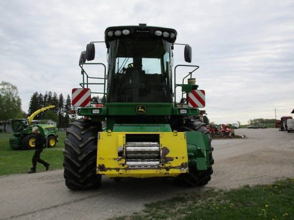 Кормоуборочный комбайн John Deere 7350i (2008)