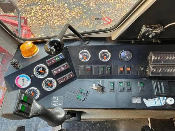 Комбайн Massey Ferguson 25 (1997)