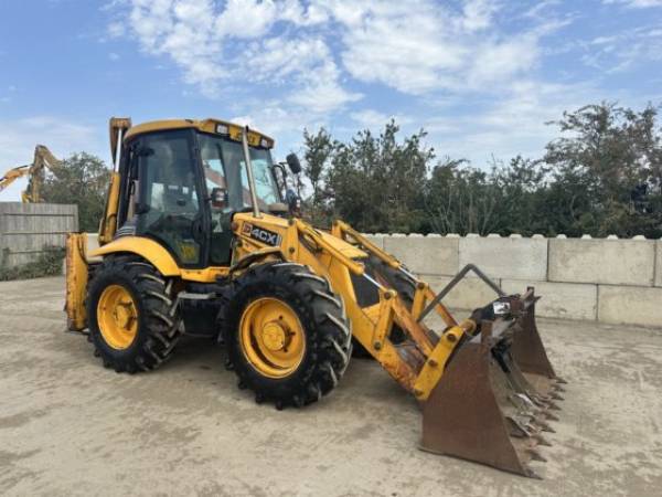 Екскаватор-навантажувач JCB 4CX (2003)
