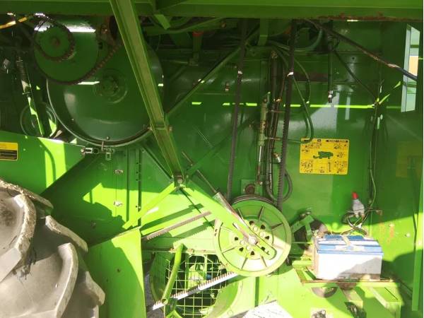 Комбайн John Deere 1055 (1989)
