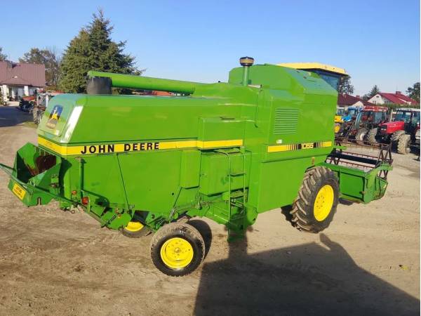Комбайн John Deere 1055 (1989)