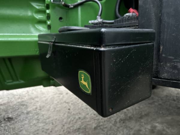 Трактор  John Deere 8420 (2005)