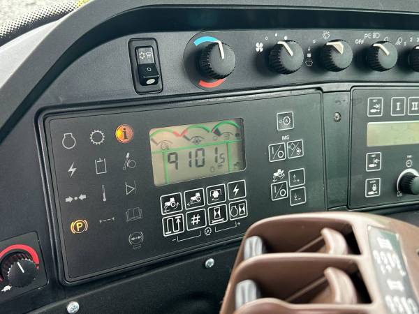 Трактор  John Deere 8420 (2005)