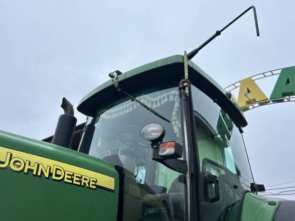 Трактор  John Deere 8420 (2005)