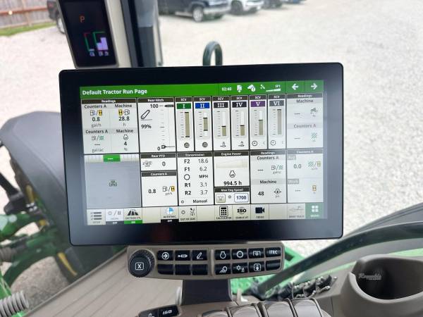 Трактор John Deere 8R 250 (2022)