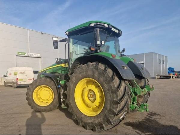 Трактор John Deere 8R410 (2021)