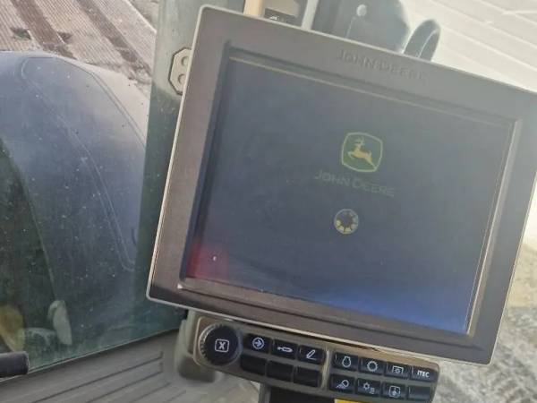 Трактор John Deere 8R410 (2021)
