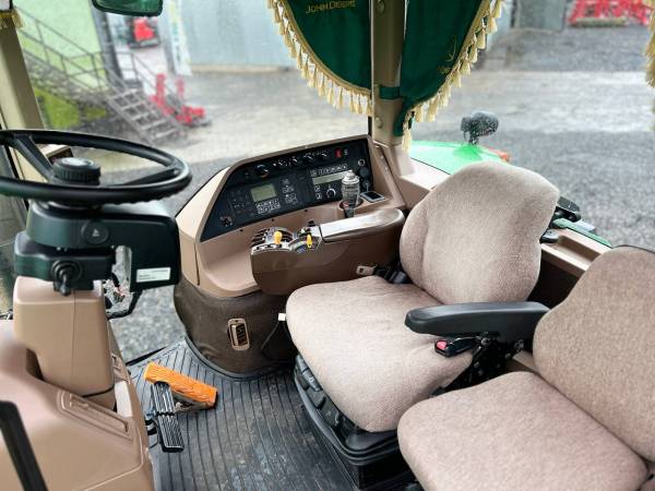 Трактор John Deere 8420 (2005)