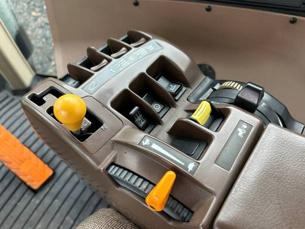 Трактор John Deere 8420 (2005)