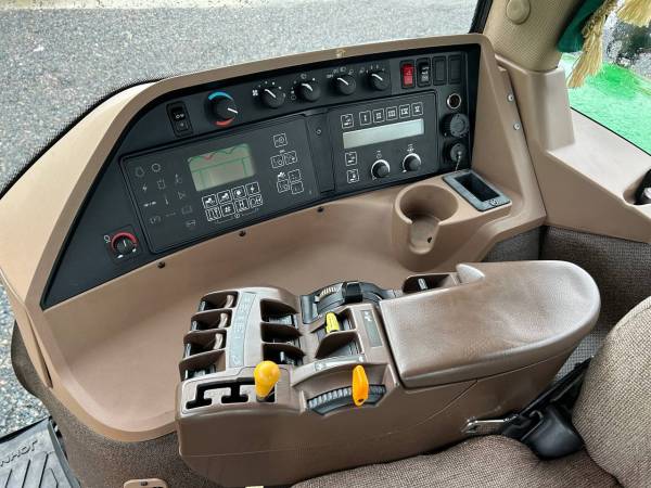 Трактор John Deere 8420 (2005)