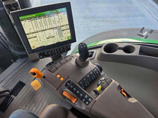 Трактор John Deere 8400R (2022)