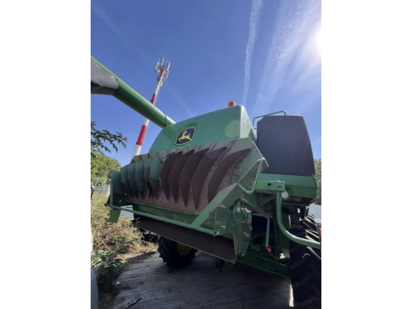 Комбайн John Deere W650 (2013)