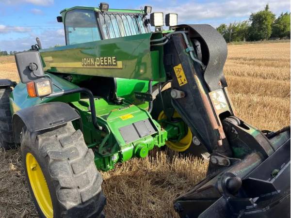 Телескопічний навантажувач John Deere 3400 (2001)