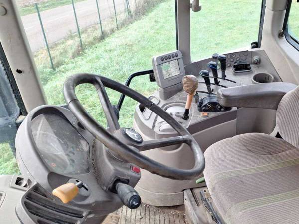 Трактор John Deere 6630 (2010)