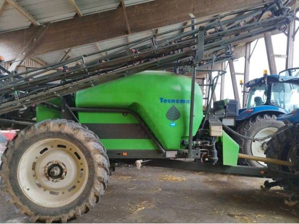Причіпний обприскувач Tecnoma Pulve Traine (2012)