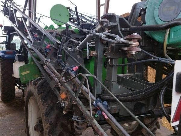 Причіпний обприскувач Tecnoma Pulve Traine (2012)