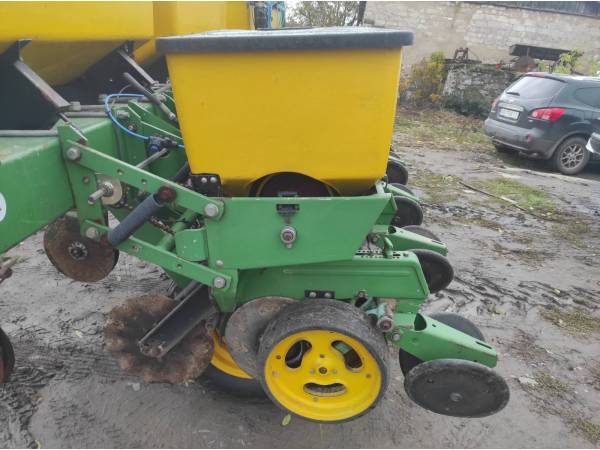 Сівалка John Deere 7000 