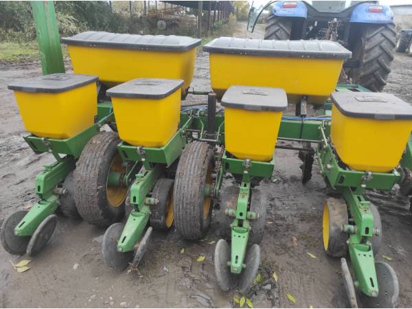Сівалка John Deere 7000 