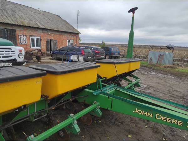 Сівалка John Deere 7000 