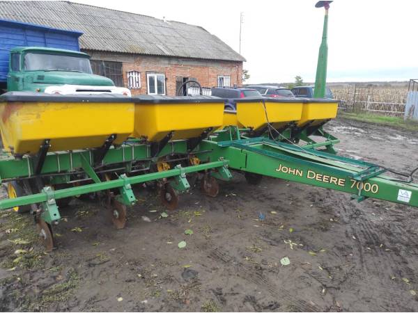 Сівалка John Deere 7000 