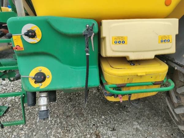 Причіпний обприскувач John Deere 740i (2013)