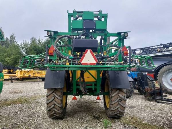 Причіпний обприскувач John Deere 740i (2013)