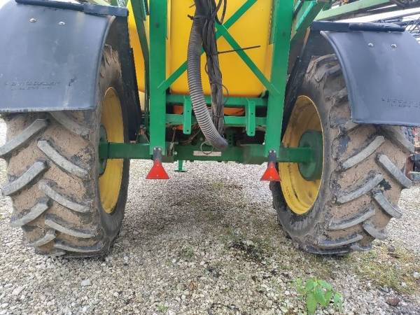 Причіпний обприскувач John Deere 740i (2013)