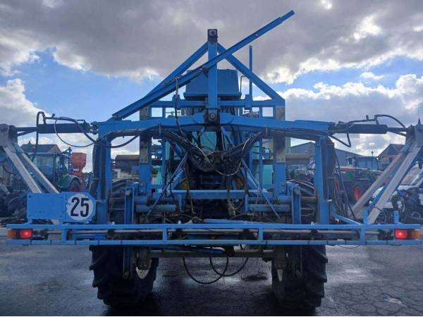 Самохідний обприскувач Berthoud boxer 2 4000R (2001)