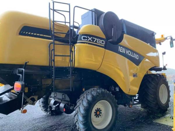 Комбайн New Holland CX 780 (2002)