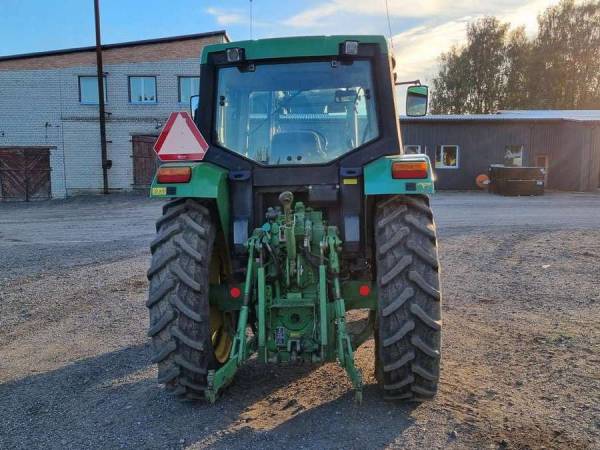 Трактор John Deere 6210 (2001)