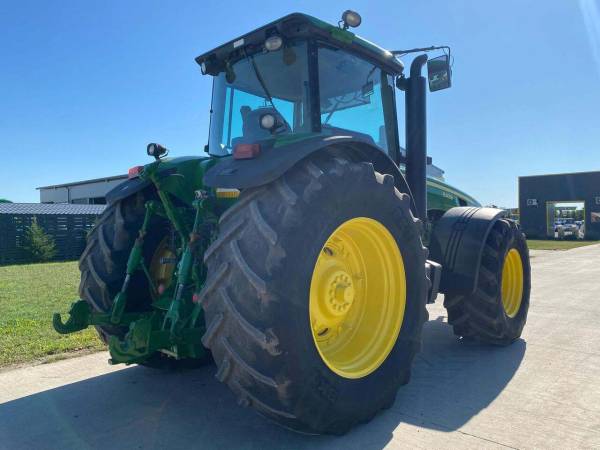 Трактор John Deere 8430 (2010)