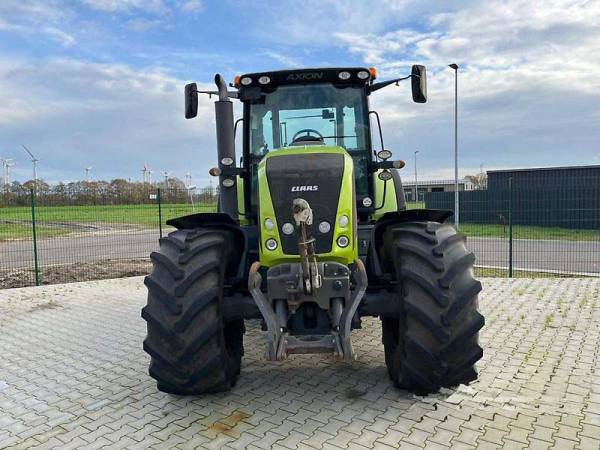 Трактор Claas Axion 810 (2010)