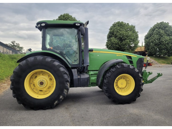 Трактор John Deere 8320R (2011)