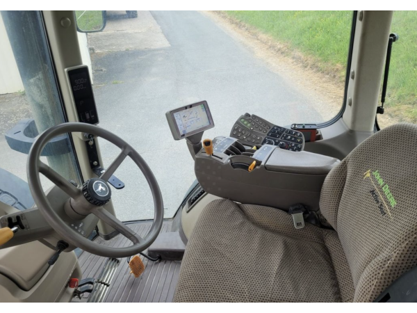 Трактор John Deere 8320R (2011)