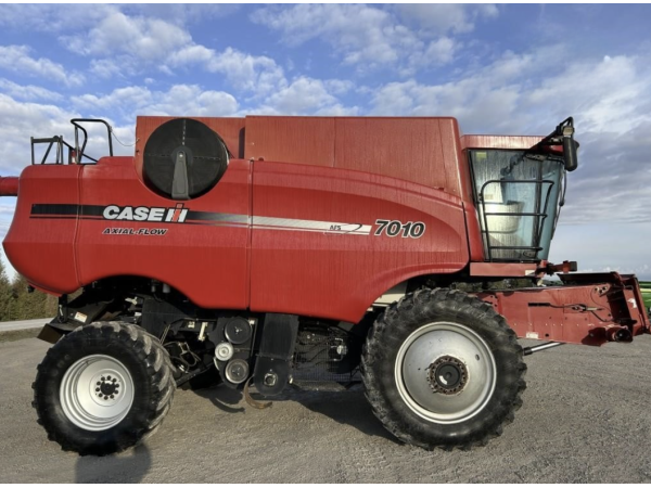 Комбайн Case IH 7010 Axial Flow (2009)
